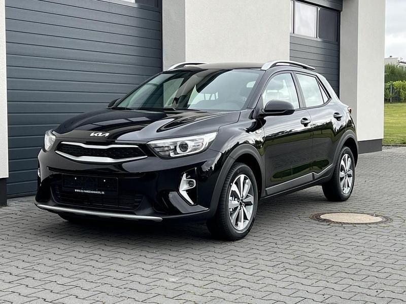 Neu 2025 Kia Stonic SUV | € 25.009 (Etwas zu teuer) - Bild 1/4
