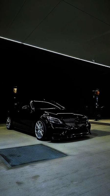 Schwarz Gebraucht 2020 Mercedes C200 AMG line Coupé | € 34.000 (Superpreis) - Bild 1/4