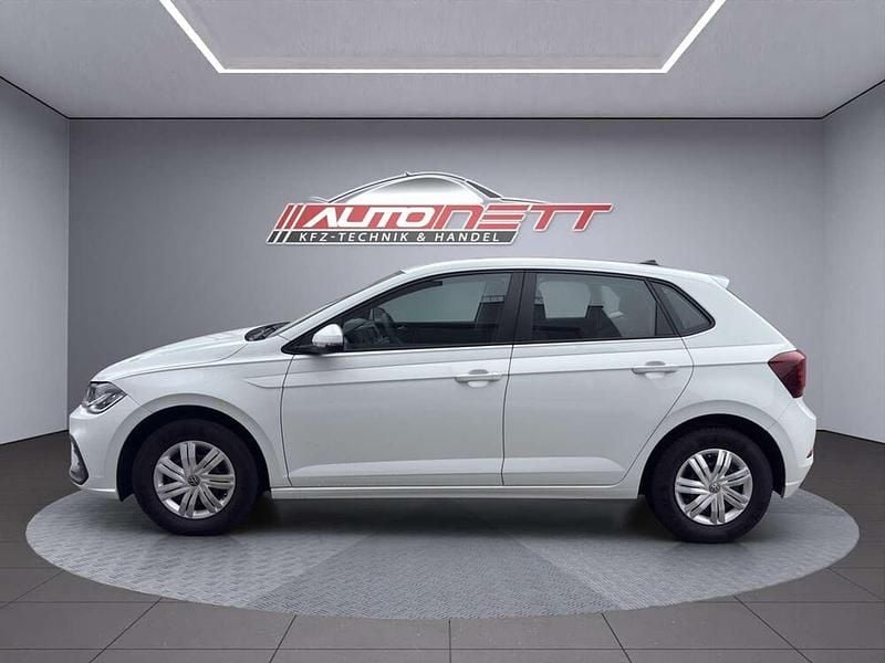 Gebraucht VW Polo Basis 80 PS (58 kW) 2023 Weiß Limousine