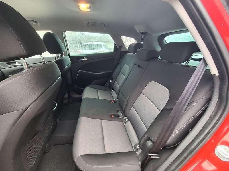 Gebraucht Hyundai Tucson 136 PS (100 kW) 2019 Rot SUV