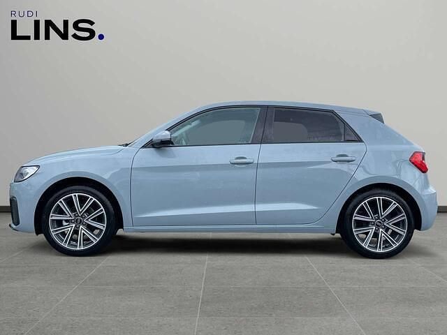 Neu Audi A1 Comfort 95 PS (69 kW) 2026 Grau SUV