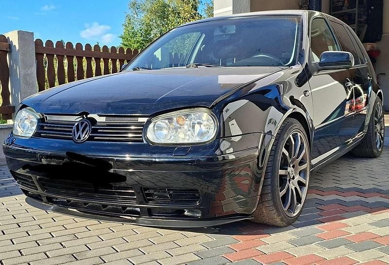 Schwarz Gebraucht 2002 VW Golf Highline Limousine | € 6.555 (Fairer Preis) - Bild 1/2