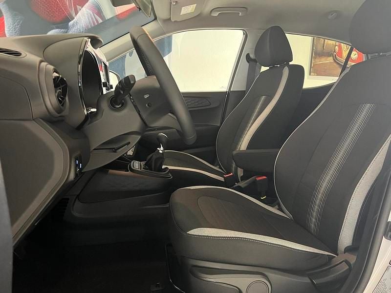 Neu Hyundai i10 GO! 79 PS (58 kW) 2025 Blau Kleinwagen