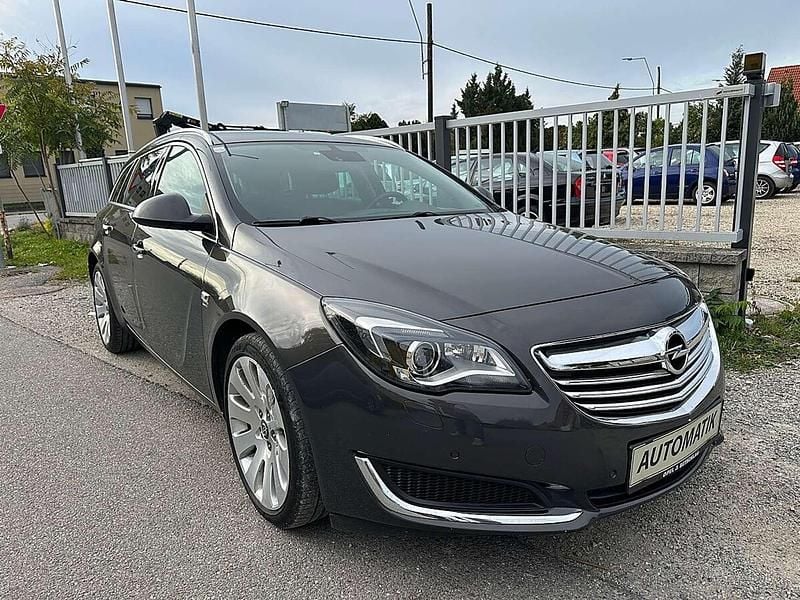 Gebraucht Opel Insignia Cosmo 163 PS (119 kW) 2015 Grau Kombi