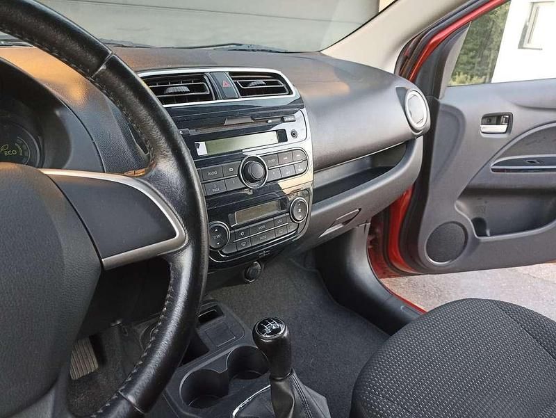 Gebraucht Mitsubishi Space Star 80 PS (58 kW) 2016 Rot Limousine