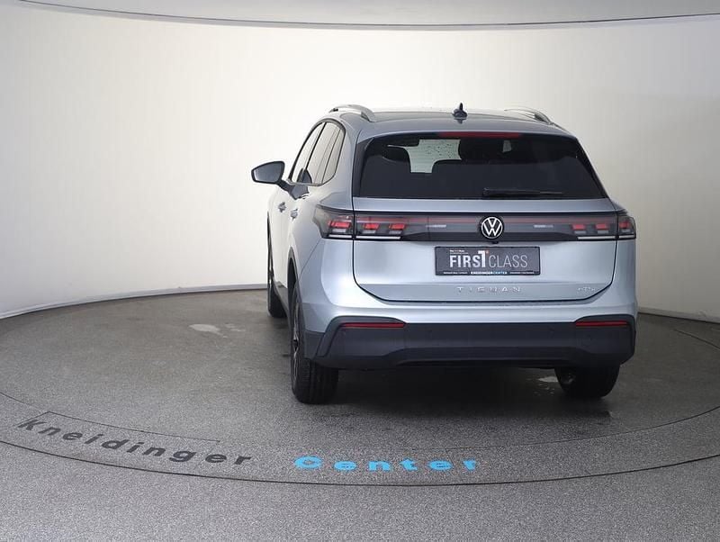 Neu VW Tiguan 130 PS (95 kW) 2026 Silber  metallic SUV