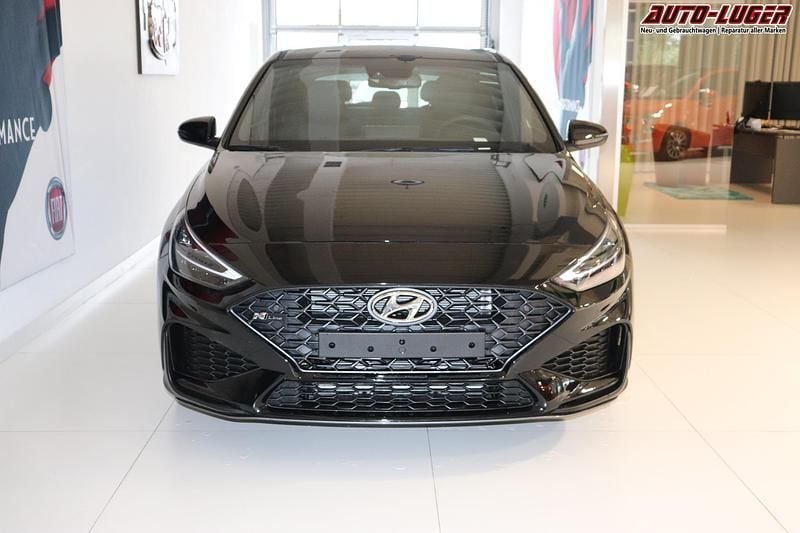 Gebraucht Hyundai i30 N Line 159 PS (116 kW) 2024 Abyss black Limousine
