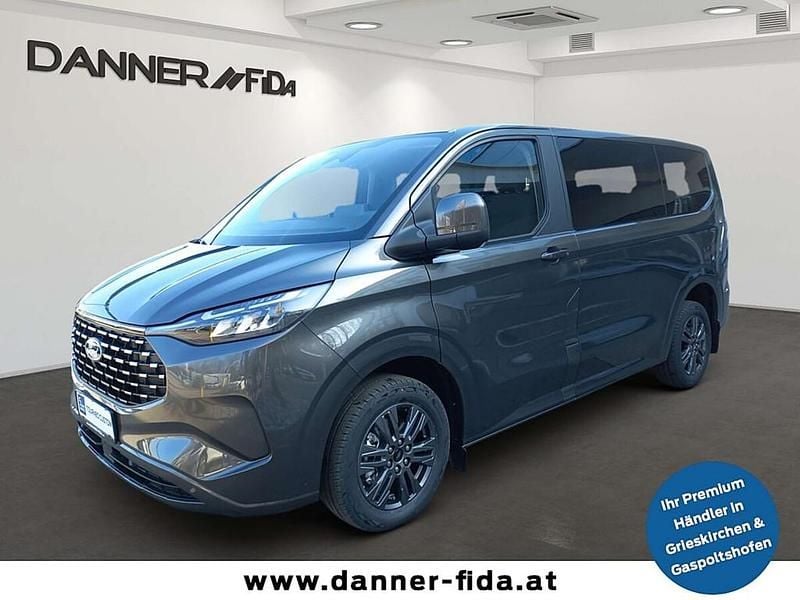 Neu Ford Tourneo Custom Titanium 118 PS (86 kW) 2026 Van