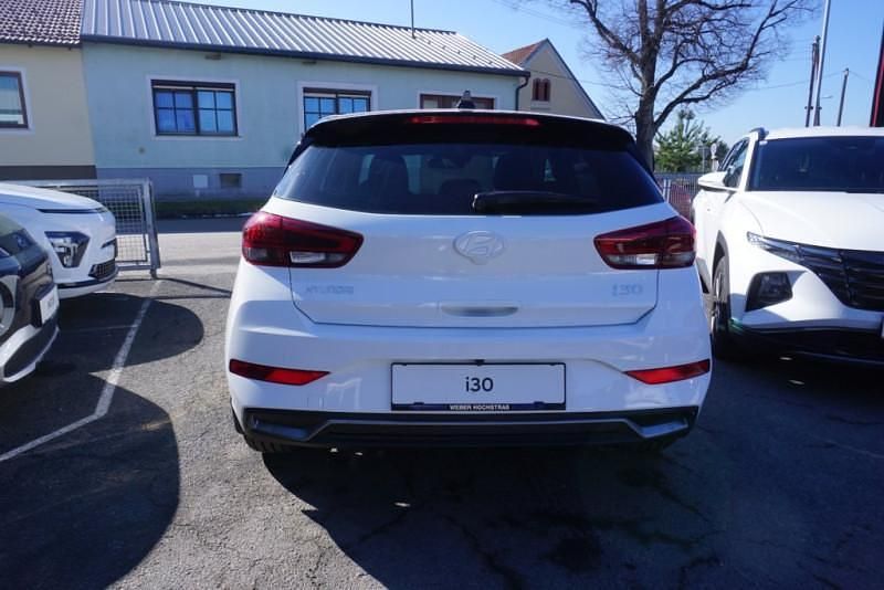 Gebraucht Hyundai i30 GO! 99 PS (72 kW) 2025 Weiß Limousine