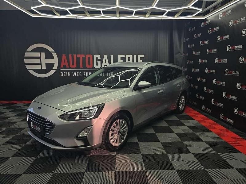 Silber Gebraucht 2021 Ford Focus Titanium X Kombi | € 14.499 (Guter Preis) - Bild 1/4