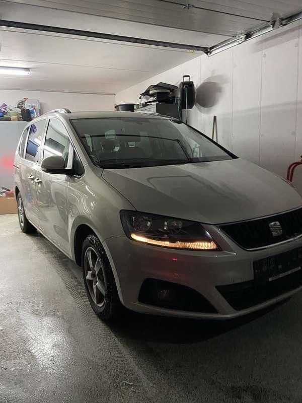 Gebraucht Seat Alhambra Reference 140 PS (102 kW) 2011 Silber Van / Kleinbus
