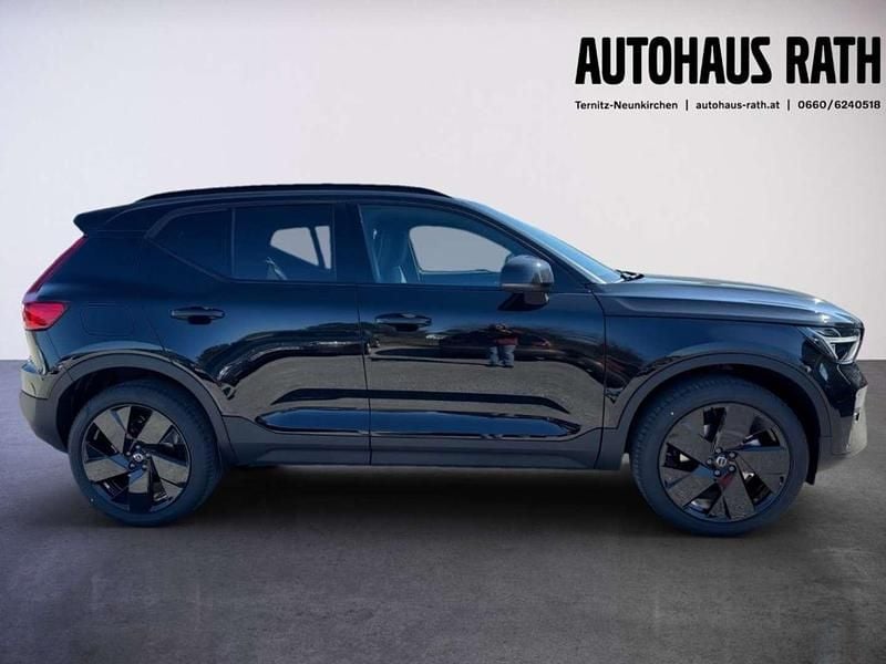 Gebraucht Volvo XC40 Plus 163 PS (119 kW) 2025 Schwarz SUV