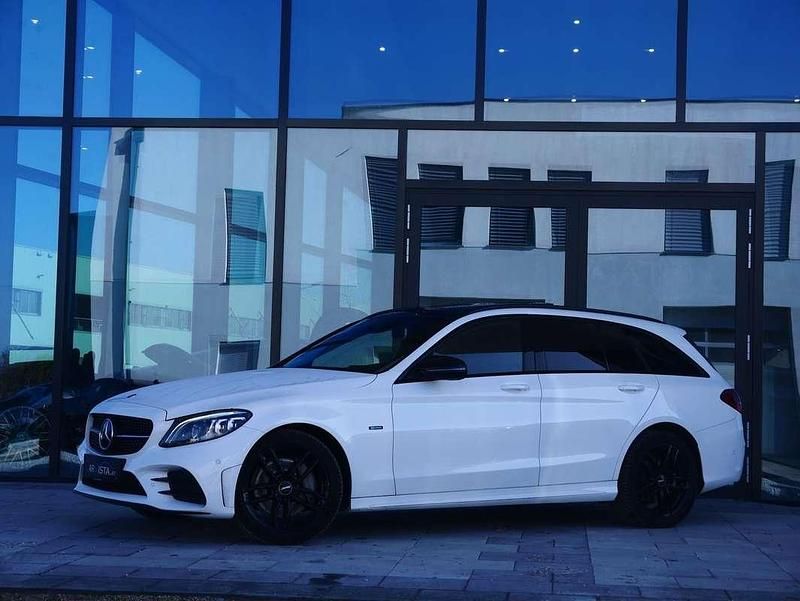 Gebraucht Mercedes C300e AMG line 306 PS (225 kW) 2021 Weiß Kombi