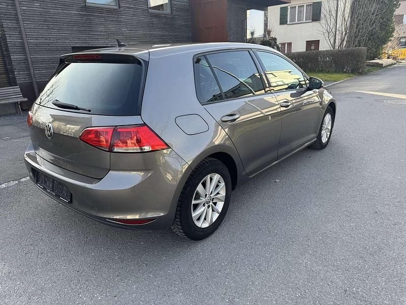 Gebraucht VW Golf VII 90 PS (66 kW) 2013 Grau Limousine