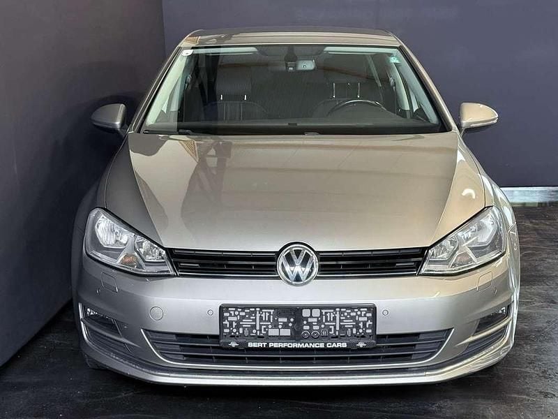 Gebraucht VW Golf VII LOUNGE 86 PS (63 kW) 2016 Silber Kleinwagen