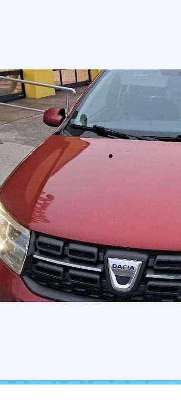Rot Gebraucht 2017 Dacia Sandero Ambiance Limousine | € 5.800 (Fairer Preis) - Bild 1/3