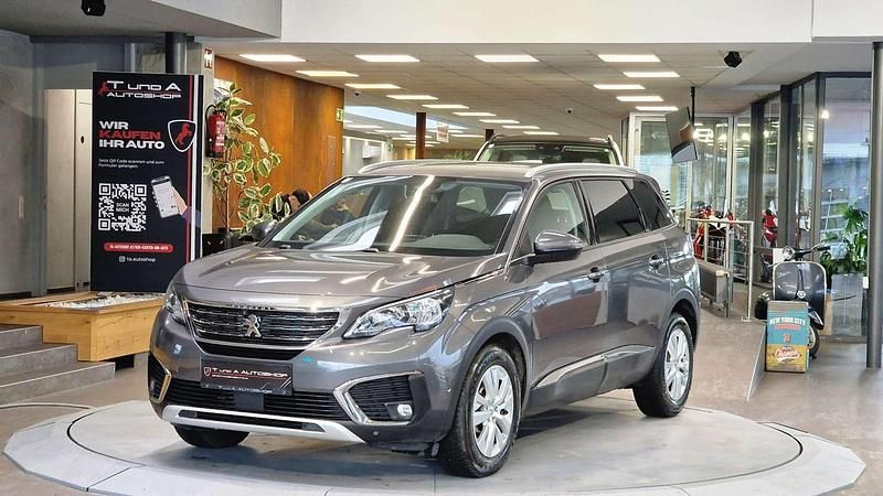 Grau Gebraucht 2017 Peugeot 5008 Allure SUV | € 18.980 (Etwas zu teuer) - Bild 1/4