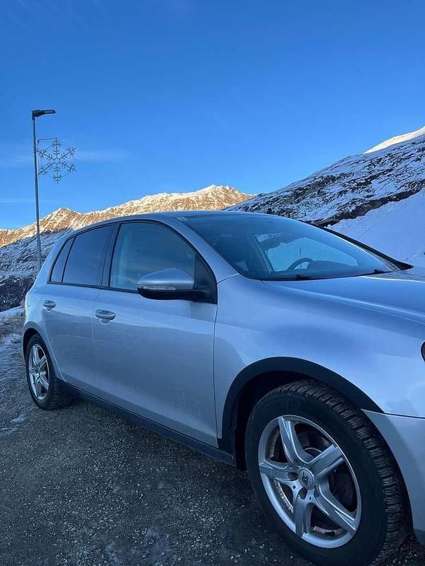 Gebraucht VW Golf VI 90 PS (66 kW) 2011 Grau Kleinwagen