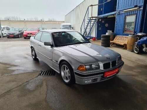 Gebraucht BMW 318 140 PS (102 kW) 1992 Coupé
