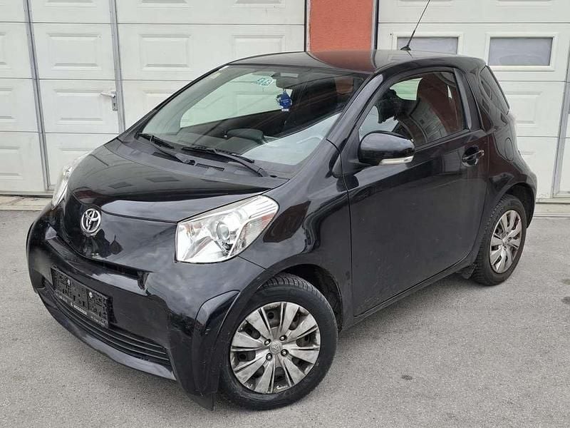 Schwarz Gebraucht 2009 Toyota iQ Kleinwagen | € 5.250 - Bild 1/4