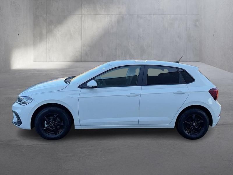 Neu VW Polo 95 PS (69 kW) 2026 Dunkelblau  metallic Limousine