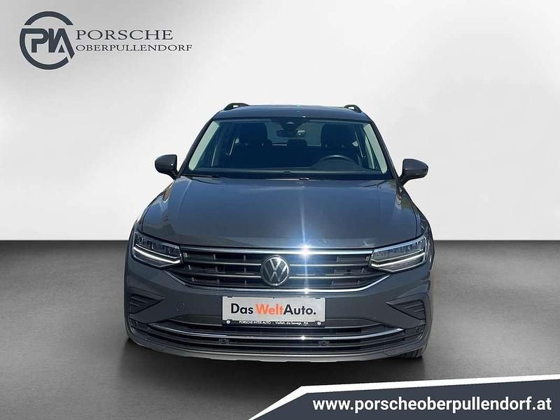 Gebraucht VW Tiguan Life 150 PS (110 kW) 2023 Grau SUV