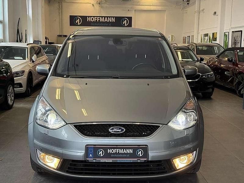 Gebraucht Ford Galaxy Ghia 140 PS (102 kW) 2009 Silber Van / Kleinbus