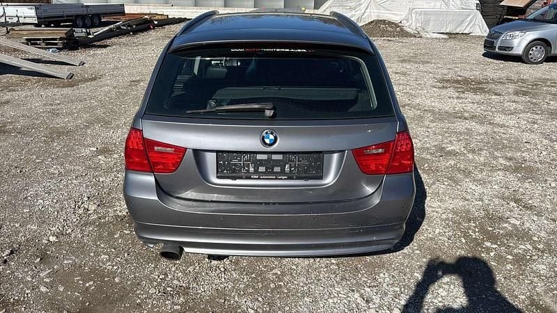 Gebraucht BMW 318 143 PS (105 kW) 2011 Kombi
