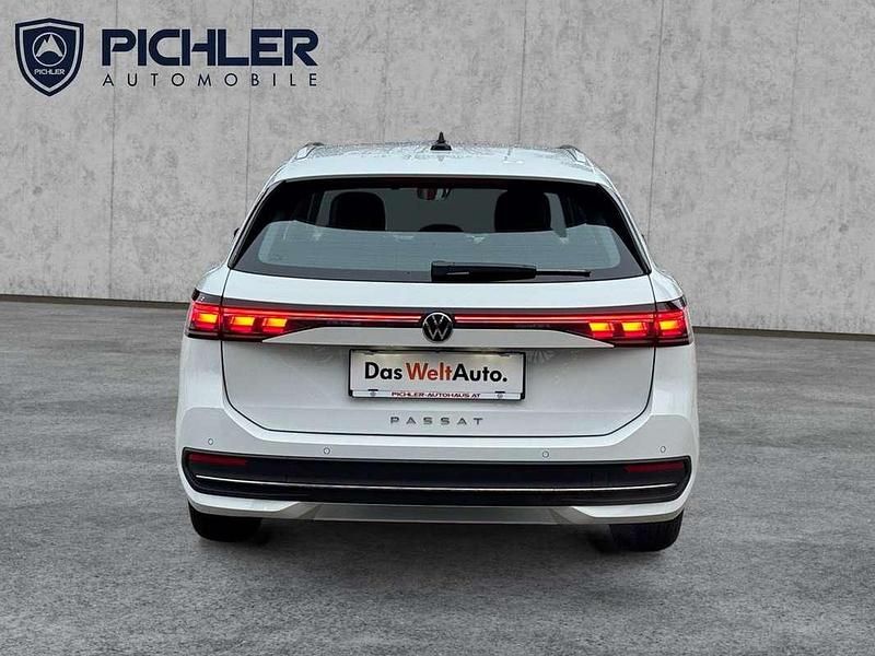 Gebraucht VW Passat Business 150 PS (110 kW) 2024 Weiss  normal Kombi