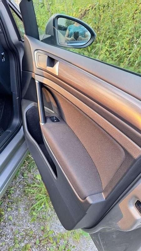 Gebraucht VW Golf VII Comfortline 110 PS (80 kW) 2018 Silber Limousine