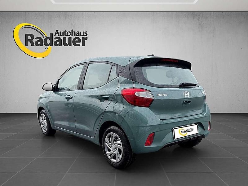 Neu Hyundai i10 63 PS (46 kW) 2025 Grün Kleinwagen