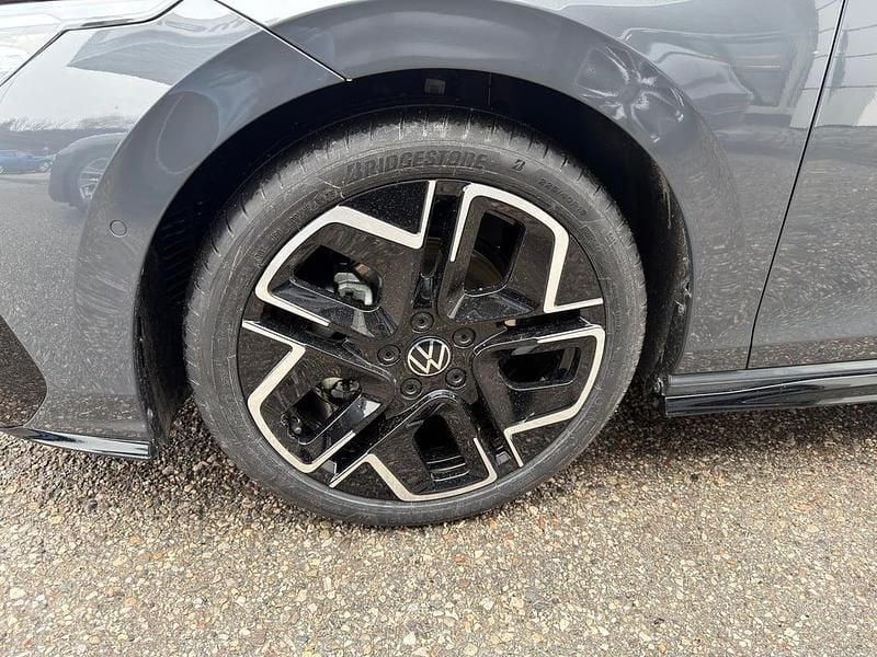 Neu VW Golf VIII Sport 115 PS (84 kW) 2026 Mittelgrau  metallic