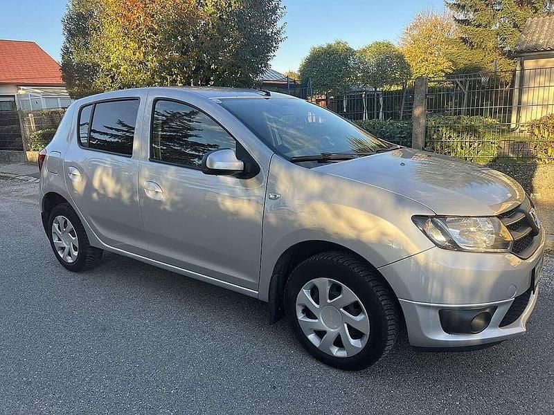 Gebraucht Dacia Sandero 75 PS (55 kW) 2016 Silber Limousine