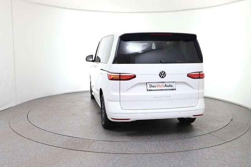 Neu VW Multivan Business 150 PS (110 kW) 2025 Weiß Van