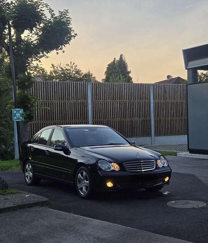 Gebraucht 2007 Mercedes C220 Elegance Kombi | € 4.000 - Bild 1/4