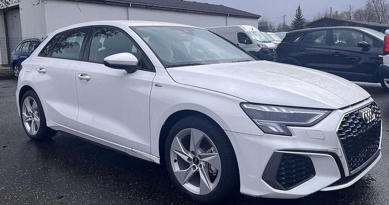 Gebraucht Audi A3 S-Line 110 PS (80 kW) 2023 Weiß Limousine