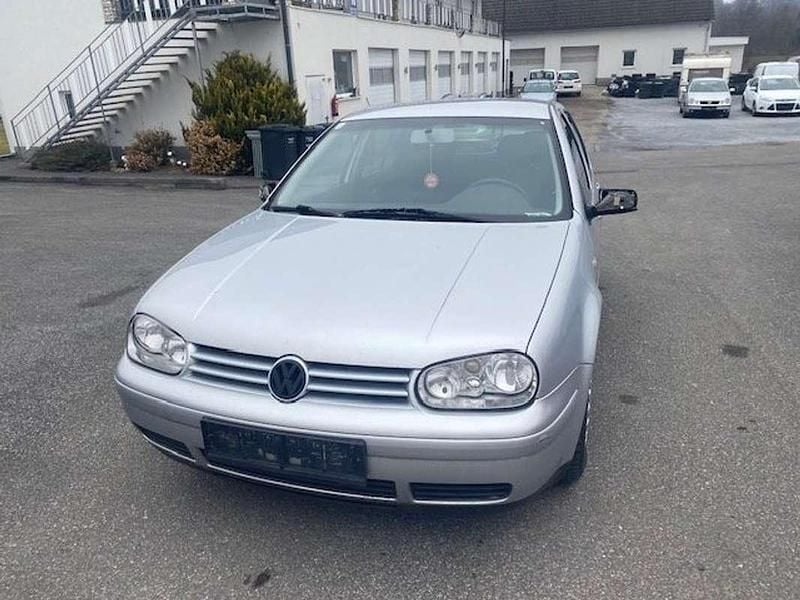 Gebraucht VW Golf IV 90 PS (66 kW) 2001 Silber Limousine