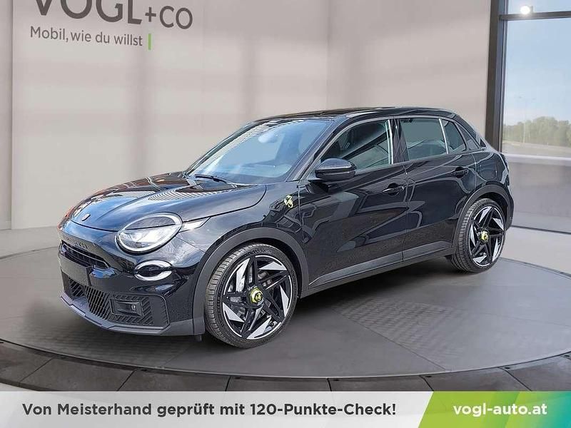 Schwarz Neu 2025 Abarth 600e Turismo SUV | € 39.980 - Bild 1/4