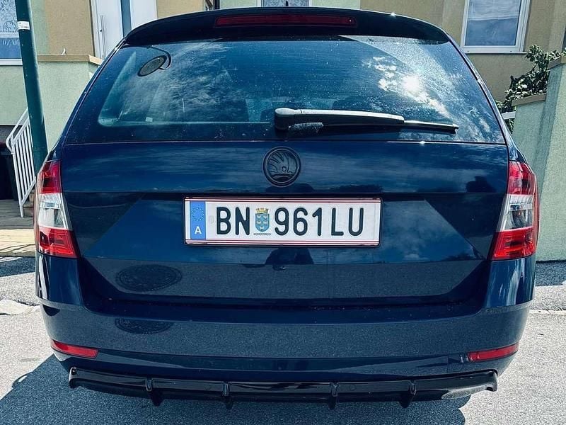 Gebraucht Skoda Octavia Ambition 150 PS (110 kW) 2017 Blau Kombi