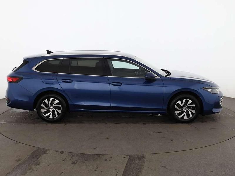 Gebraucht VW Passat Business 150 PS (110 kW) 2024 Blau Kombi