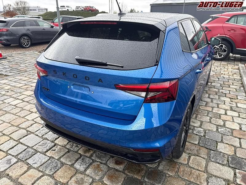 Neu Skoda Fabia Monte Carlo 2025 Raceblau metallic/dach schwarz Limousine