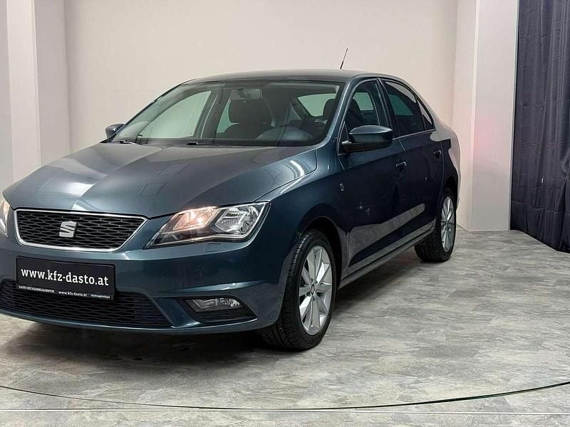 Grau Gebraucht 2014 Seat Toledo Reference Limousine | € 6.980 - Bild 1/4