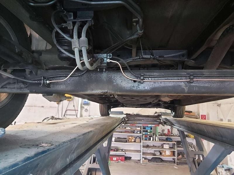 Gebraucht Ford Transit Trend 131 PS (96 kW) 2018 Weiß Van / Kleinbus