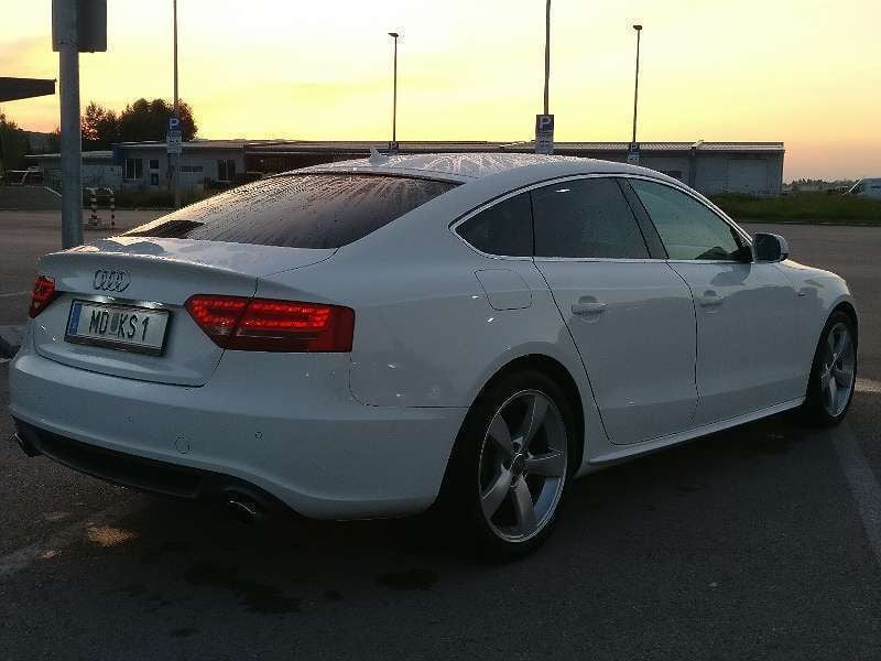 https://images.autouncle.com/at/car_images/0ba497d4-d961-4731-9a87-71cdad908a24_audi-a5-sportback-2-0l-aut-s-line-interieur-exterieur-limousine.jpg