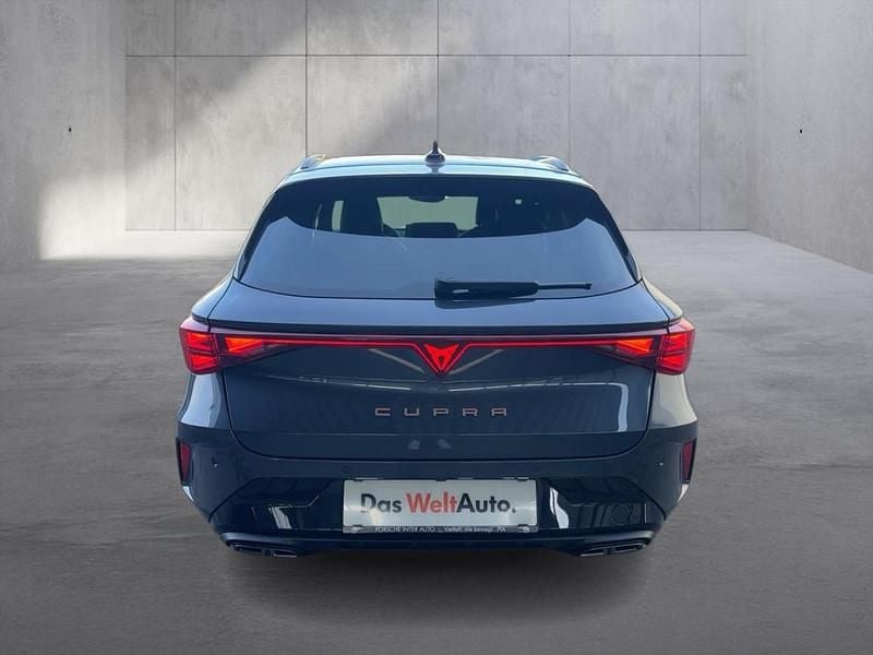 Neu Cupra Leon 150 PS (110 kW) 2026 Dunkelgrau  metallicperleffekt Kombi