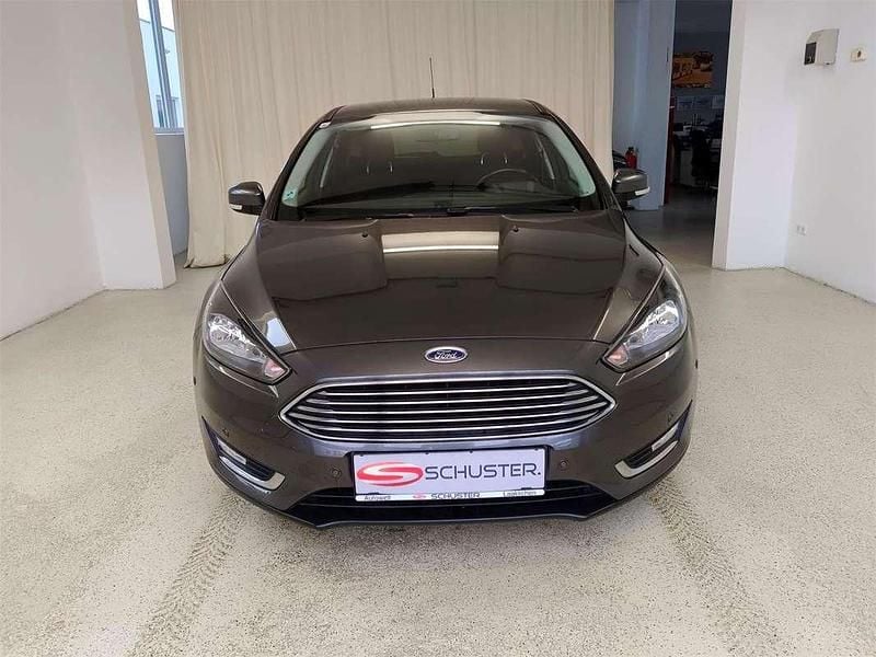 Gebraucht Ford Focus 101 PS (74 kW) 2016 Grau Limousine