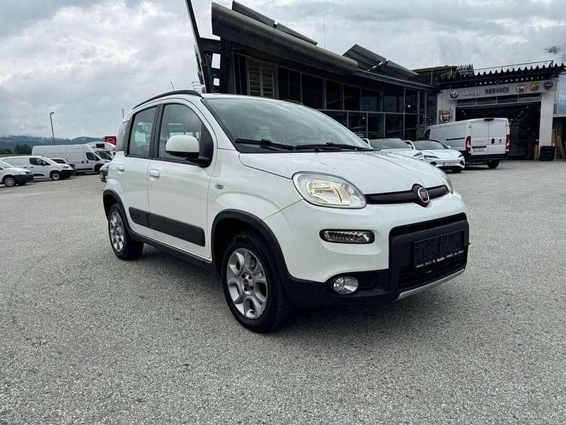 Gebraucht Fiat Panda 4x4 86 PS (63 kW) 2015 Weiß Kleinwagen