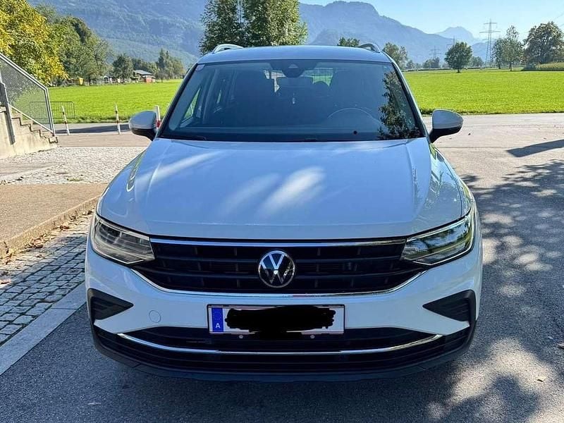 Gebraucht VW Tiguan Life 150 PS (110 kW) 2023 Weiß SUV