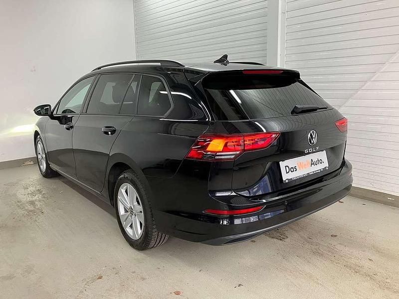 Gebraucht VW Golf VIII Life 116 PS (85 kW) 2023 Schwarz  metallicperleffektno Kombi