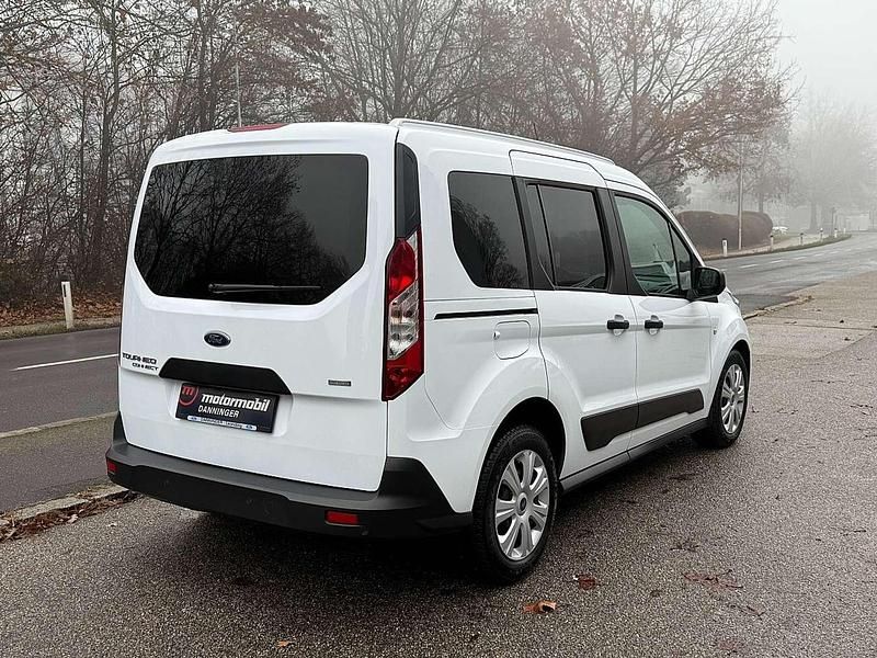 Gebraucht Ford Tourneo Trend 101 PS (74 kW) 2019 Weiß Kombi